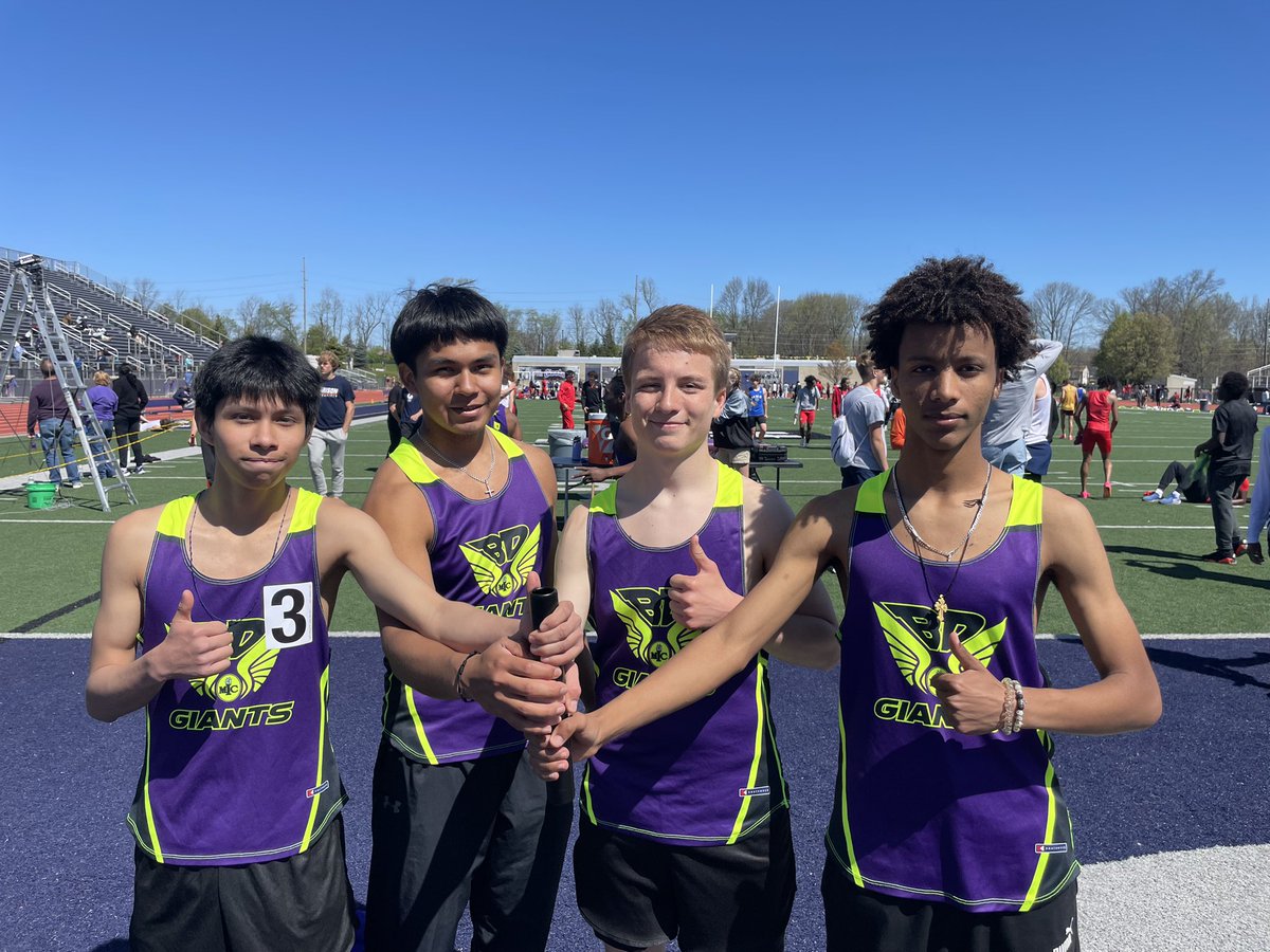 JV 4x16: 21:23 Jr Michael Shumai 5:06 (:11 PR!) Fr Lewis Claxon 5:16 (:03 PR!) Sr Kevin Andres 5:17! Fr Noel Zavala Martinez 5:42 (despite being shoved to the ground got back up and finished when easy way out was to quit .Tough young man!)