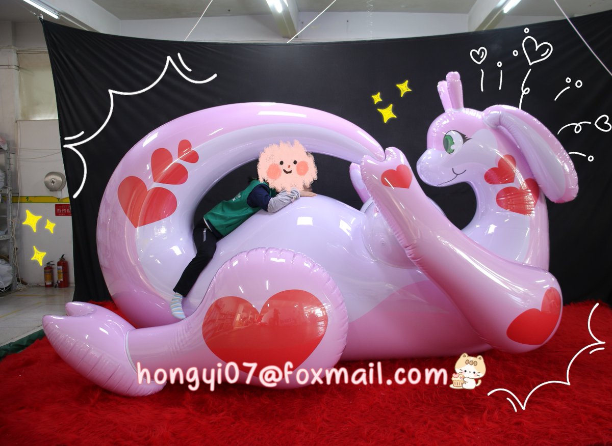 Big and soft belly😍

#inflatabledragon #goodra #pokemon #ヌメルゴン #SqueakySaturday