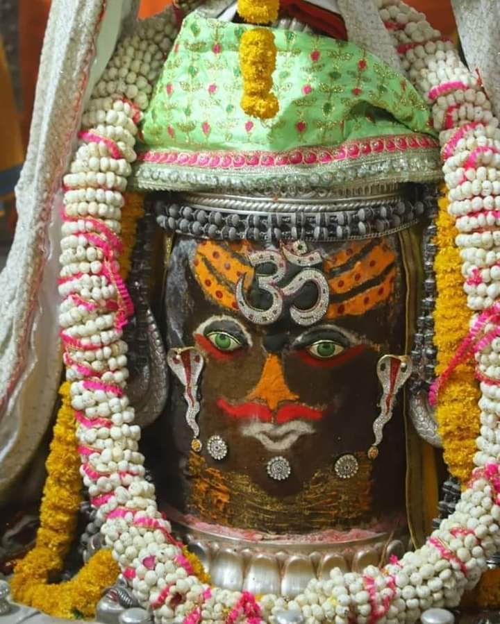 🚩 ॐ नमः शिवाय 🚩 जय श्री महाकालेश्वर #ज्योतिर्लिङ्ग श्री #महाकालेश्वर जी का प्रातः काल भस्म आरती श्रृंगार दर्शन।