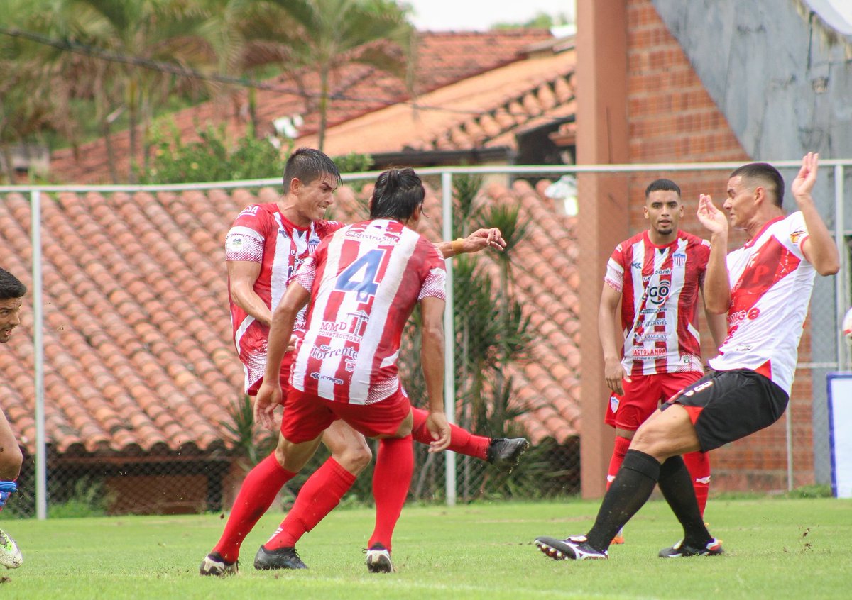 #APFPrimeraB2024 🔵🟢⚽️
📆 Fecha 1️⃣
#RiverPlate ⚪️🔴⚪️ 3️⃣
⚽️ Ernesto Álvarez 
⚽️ Jorge González 
⚽️ Ernesto Álvarez 
#BenjamínAceval 🔴⚪️🔴 3️⃣
⚽️ Elias Saavedra
⚽️ Kevin Quiñónez
⚽️ Juan Jara
PH: 📸 <a href="/APFPrimeraB/">APF Primera División B</a>