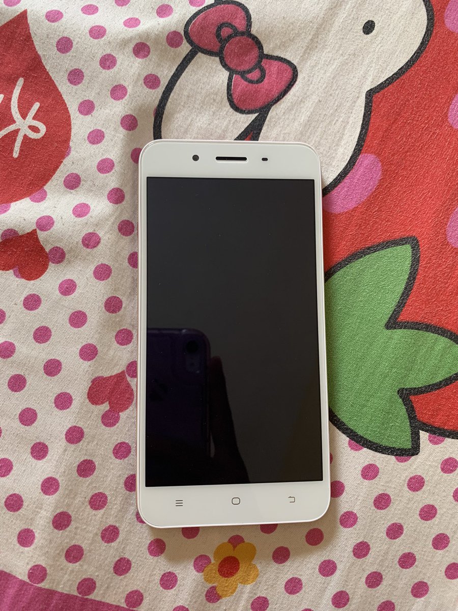 sfrlino's tweet photo. SALE | DIJUAL

HP SECOND VIVO Y66
IDR 400.000
*baru kepakai 2 bulan

(bisa whatsapp, telfon, sms, internet tapi ada beberapa aplikasi yang tidak support salah satunya X/twitter karena ini termasuk hp jadul)

minat? reply dm https://t.co/Vq8IfPkWNT