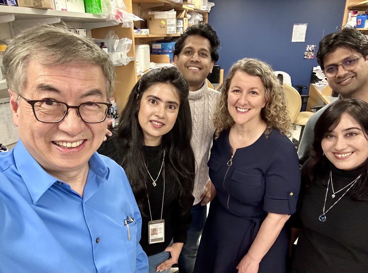 Selfie with Martin and Hwa lab members @YaleCVRC