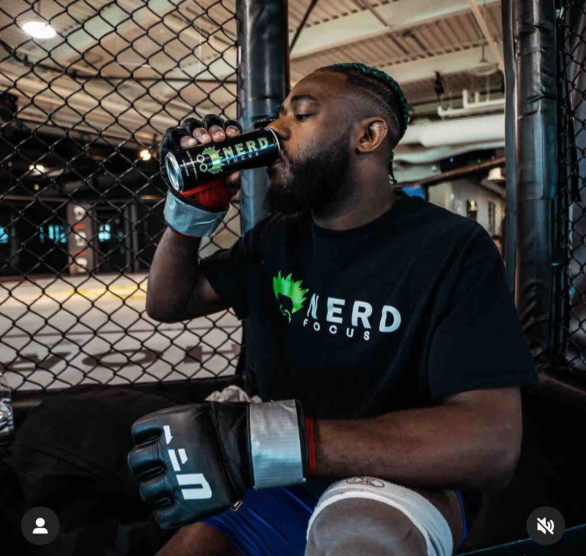 NERD_Focus's tweet photo. Congrats Aljo! For def. Calvin Kattar by unanimous decision (30-27 x3)
#UFC300 #UFC #ufcboston #nerdfocus https://t.co/lHAuW4rpqp