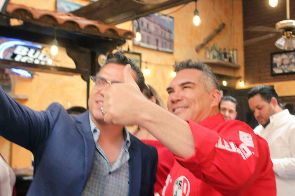 "Un guerrero no renuncia a lo que ama, sino que encuentra el amor en lo que hace." - Dan Millman - El Guerrero Pacífico. Gracias Presidente <a href="/alitomorenoc/">Alejandro Moreno</a>
<a href="/caroviggiano/">Carolina Viggiano</a> por la inclusión y apoyar las acciones afirmativas  <a href="/IRHnacional/">ggg</a> 🫶💙❤️💛🏳️‍🌈🫶🏻
