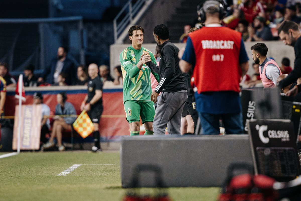 ColumbusCrew's tweet photo. First MLS appearance for Number 1️⃣ https://t.co/agYQfpcNgp