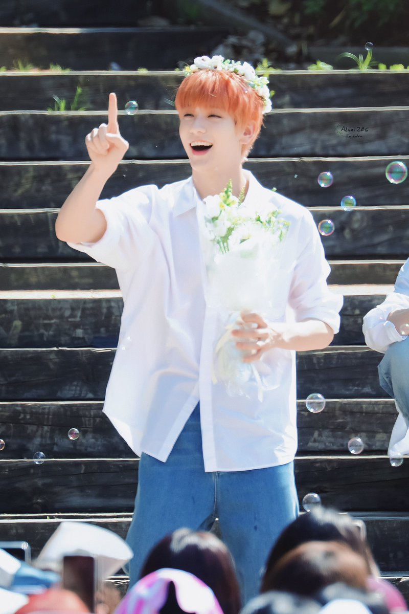 1205_Adam's tweet photo. 240414 SBS FM

🫧🫧

#수빈 #SOOBIN #スビン
#TOMORROW_X_TOGETHER 
#투모로우바이투게더 https://t.co/l2pTiR0dTD