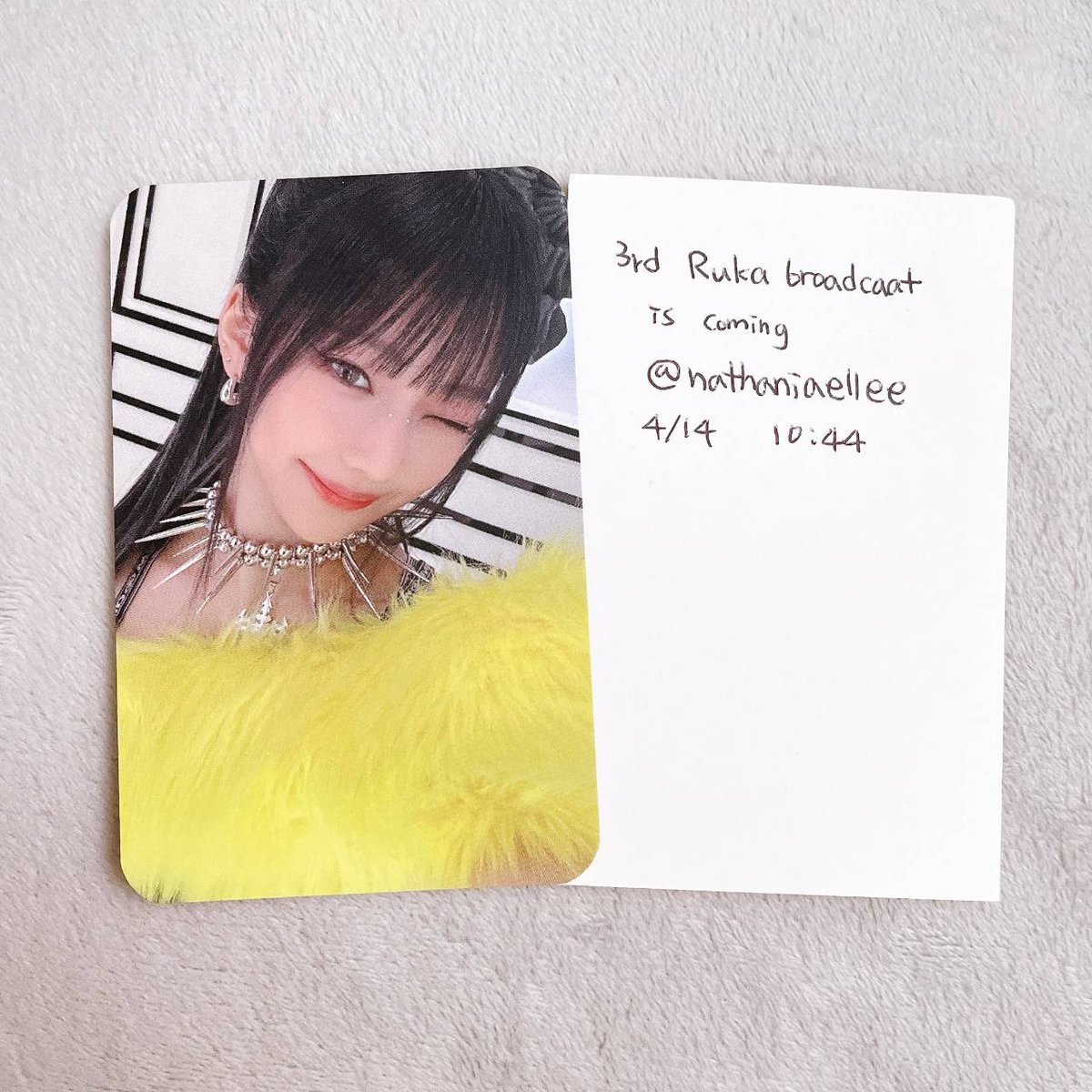 ELLE tweet media