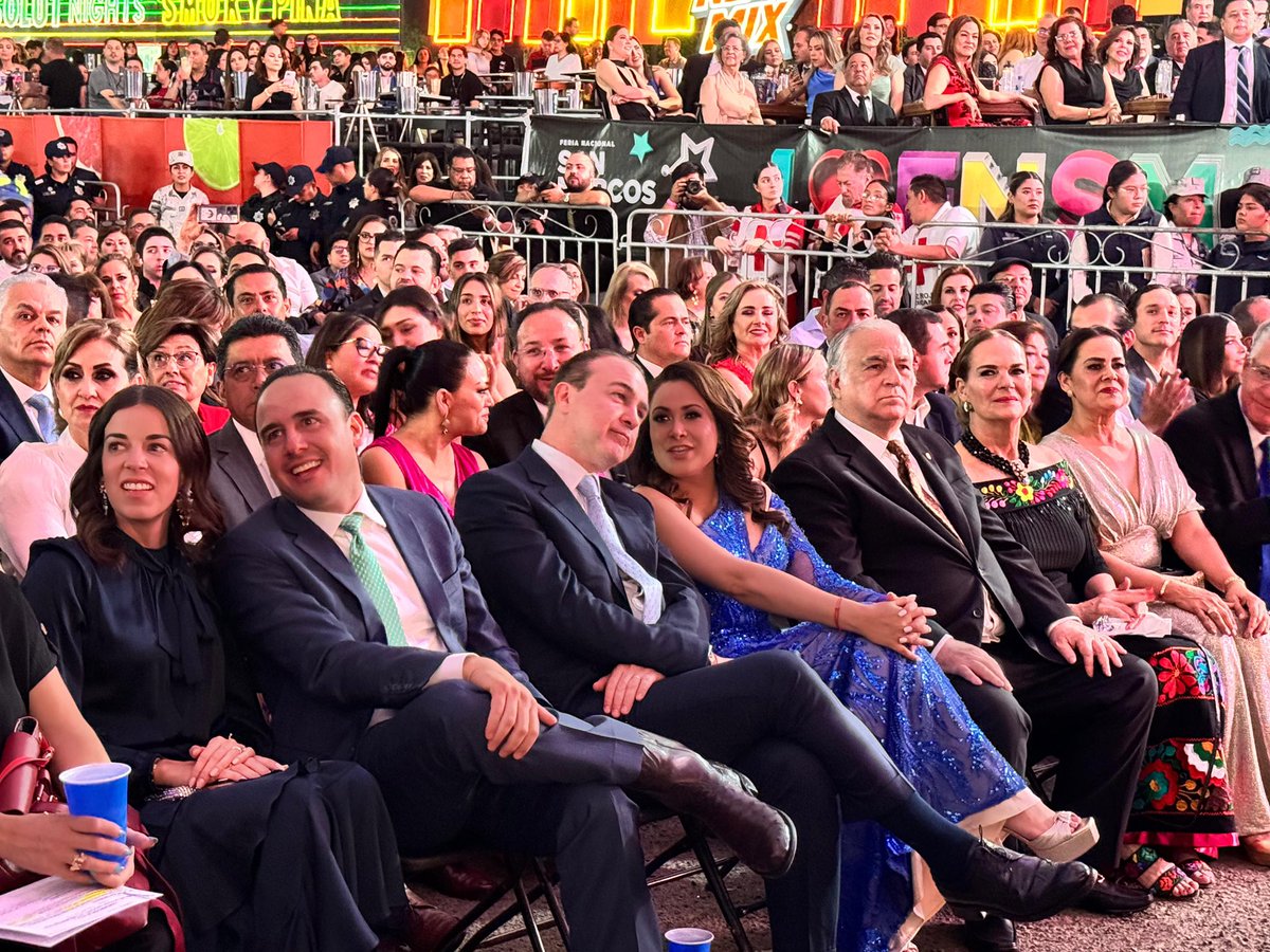manolojim's tweet photo. En la Coronación de Reina de la @FNSM_Oficial en #Aguascalientes. #Coahuila #FNSM2024 https://t.co/QFDg3BsntD