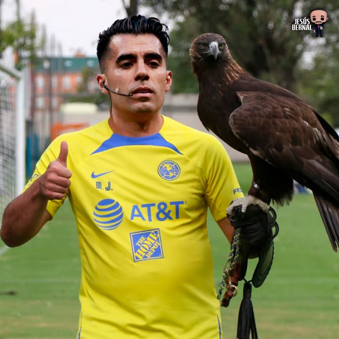 Jesus_Bernal's tweet photo. AGUILAÍ Escobedo y el AguiVAR haciendo de las suyas.

Ya están acuchillando al Toluca. https://t.co/YPQPfnAUxT