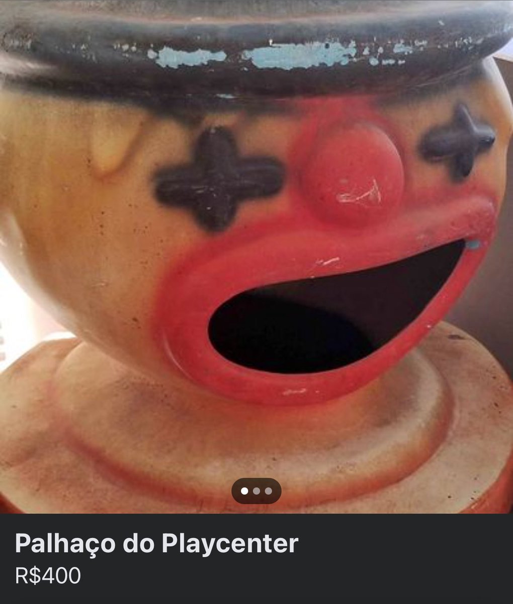 victorhvgo's tweet photo. Toda semana eu checo as opções disponíveis de lixeira de palhaço no facebook marketplace. Compartilho aqui com vcs esse apanhado pois minha generosidade não tem limites. https://t.co/CDDybJFEU3