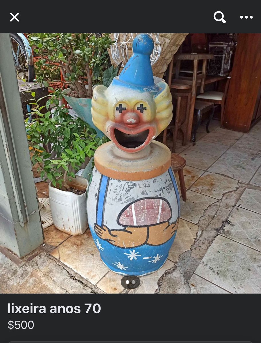 victorhvgo's tweet photo. Toda semana eu checo as opções disponíveis de lixeira de palhaço no facebook marketplace. Compartilho aqui com vcs esse apanhado pois minha generosidade não tem limites. https://t.co/CDDybJFEU3