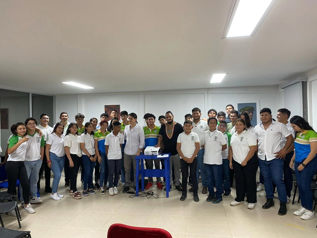 El día de hoy compartimos nuestra experiencia a través del "Taller Exprés de Cine de Bajo Presupuesto con Celular", impartido a jóvenes de los Centro Culturales de #Managua. 

<a href="/alcaldia_mga/">Alcaldía de Managua</a>