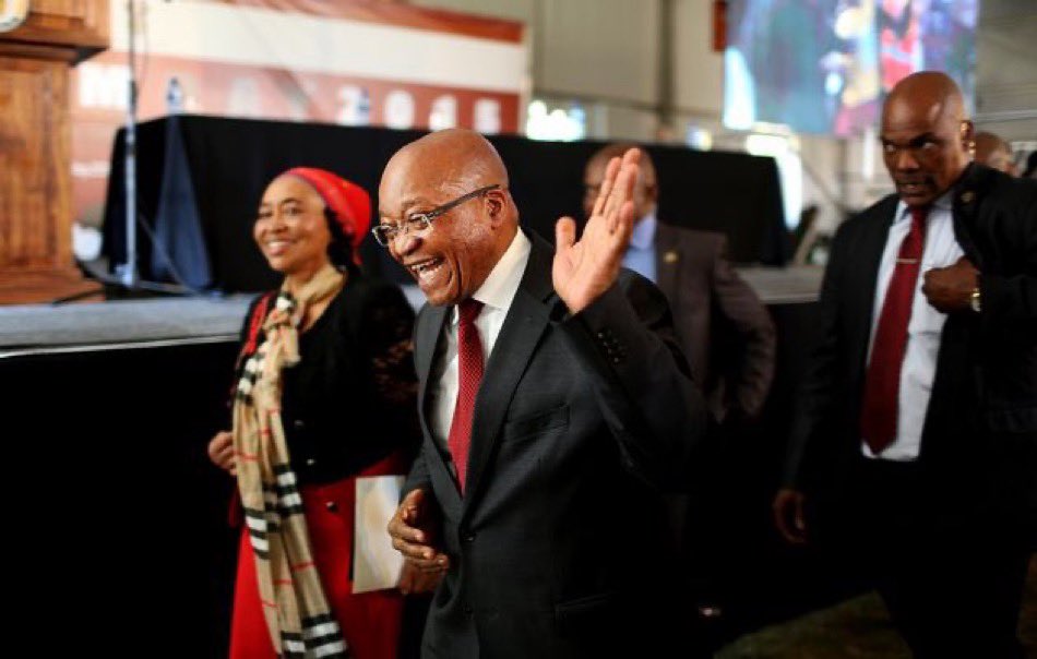 ChrisExcel102i's tweet photo. So basically the people who said Zuma would crash the economy have taken over and crashed the economy

Now everyone in the media is not talking about it https://t.co/5wXwndi4I7