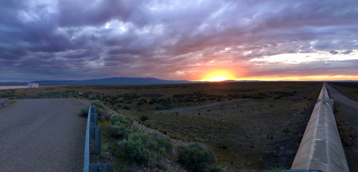 LIGOWA's tweet photo. With O4b starting Wed, #LIGOVirgoKAGRA had a nice Fri night:
➡️ 1st #GravitationalWaves candidate of #O4b!
➡️ 1st Triple Detection with both #LIGO detectors PLUS #Virgo since O3!
➡️ Possible #BBH with EXCELLENT #SkyLocalization!
🌄
AND this happened at #sunset here in the #PNW! https://t.co/vEySbb5x6P