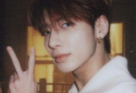 loraine_writes's tweet photo. PROTECT HIM
– a #taegyu filo au

When Seon (kth) life is threatened (which he is unaware of),his parents decide to enroll him in Delicelis Academy to safeguard him. seon soon realizes that everyone in the Delicelis Academy is defending him from their opponent,who wants his power. https://t.co/29JfMvGgT9