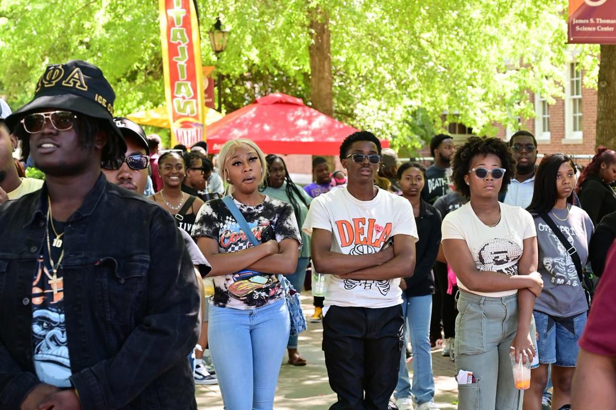 ClaflinComm's tweet photo. CALABASH 2014. #cbash24 #claflinuniversity https://t.co/YeG6oucSXI