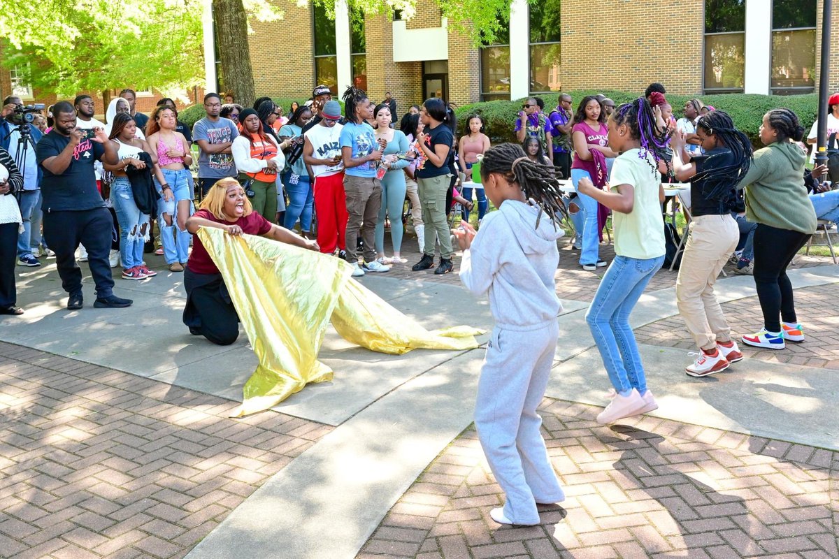 ClaflinComm's tweet photo. Kids celebrate at CALABASH 24!! #cbash24 #claflinuniversity https://t.co/9BL4yCxNDH