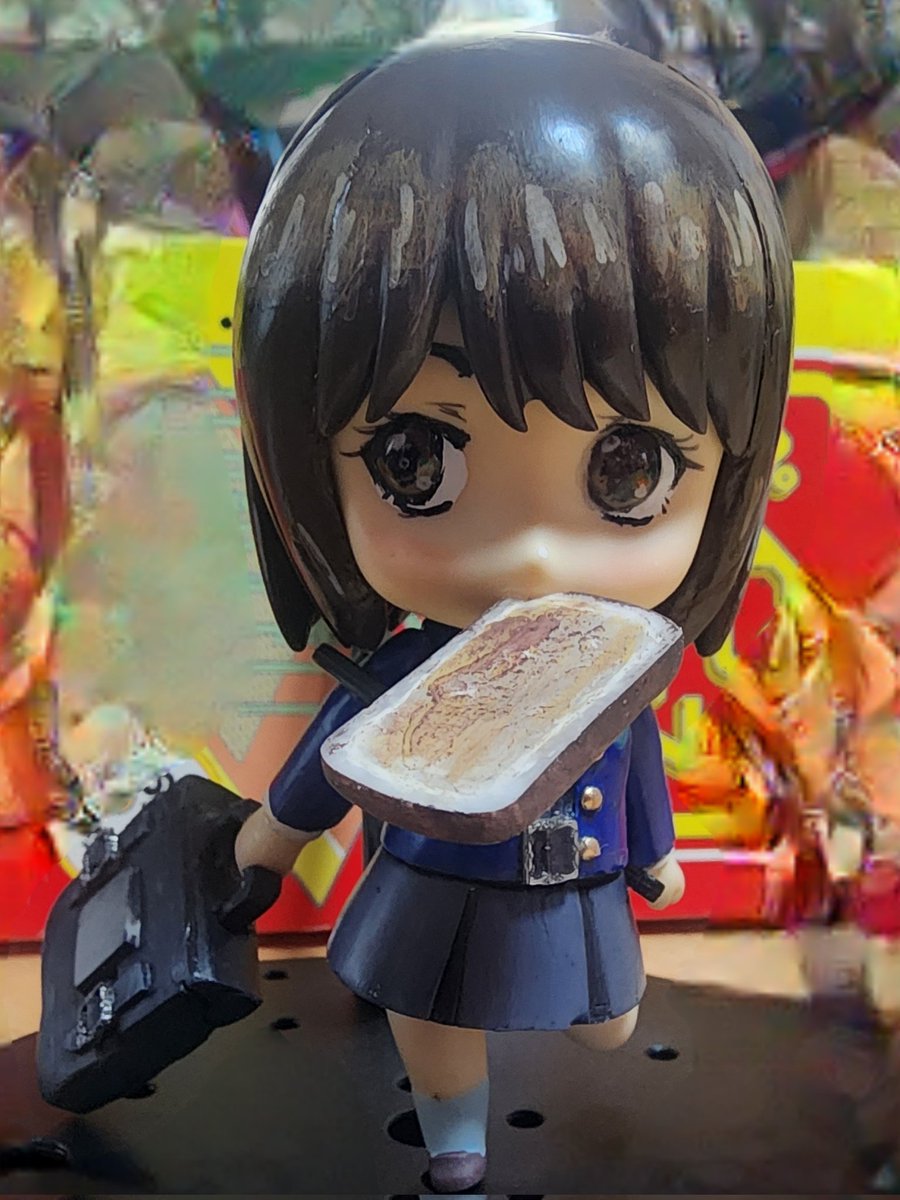 taraku_R's tweet photo. ねんどろいど山本さん完成。
あのシーンを再現出来るかチャレンジしてみました。
小物は樹脂粘土で自作。
アンモナイトも、作ったけど上手くいかなかった。
今日あたりタムタムの展示会に出してこようかな～
#センチメンタルグラフティ
#山本るりか
#ねんどろいど https://t.co/ktQMTt0kur