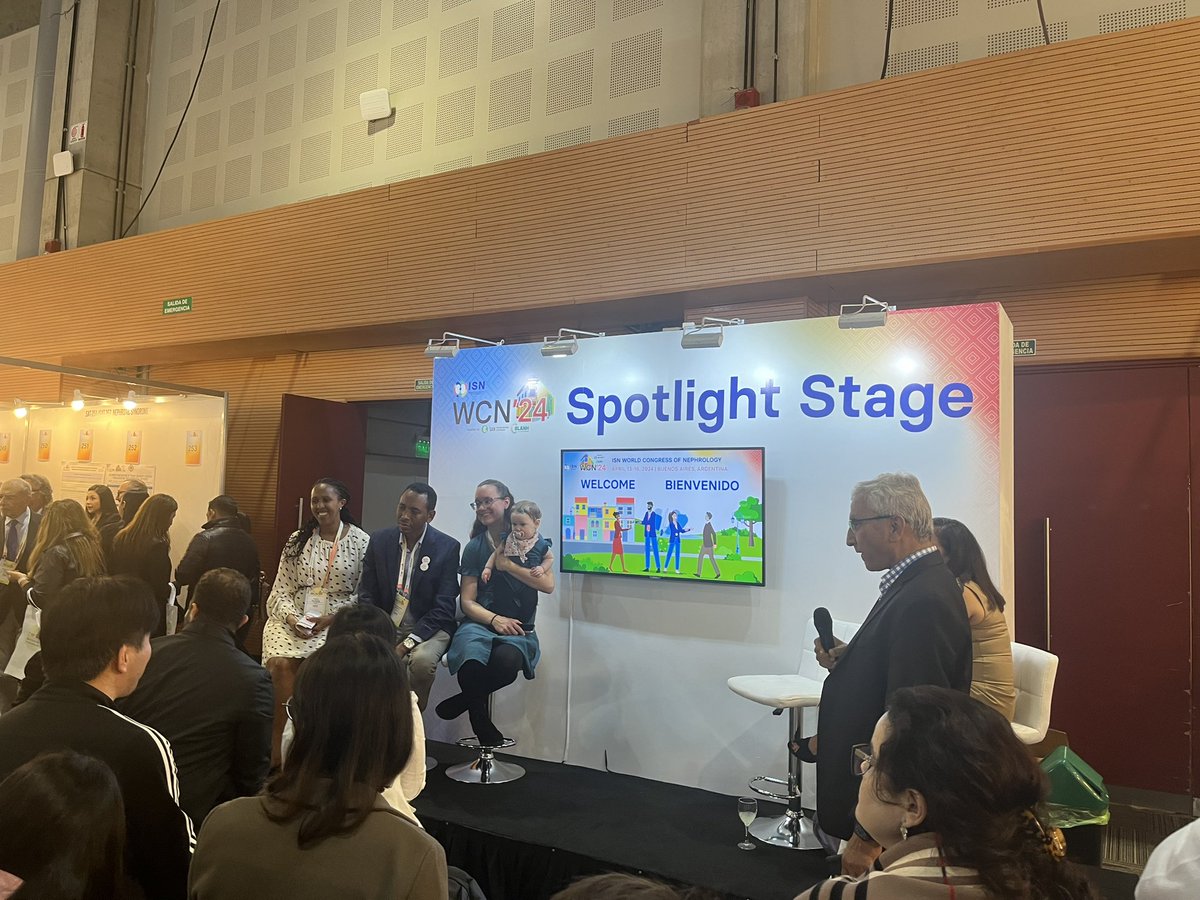 SabineKaram6's tweet photo. When young and younger members share experiences about #ISN_ELP @ISNkidneycare @ISNWCN #ISNWCN https://t.co/laLC9xTw63