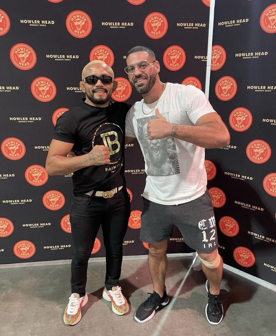 My boyyyyyyy @Daico_Deiveson with the W to start off #ufc300 https://t.co/5ruV4Venfo<a class="tags" target="_blank" title="On Twitter" href="/?out=eyJ0eXAiOiJKV1QiLCJhbGciOiJIUzUxMiJ9.eyJpYXQiOjE3MjI1NTQ0MjcsImlzcyI6InR3cG9ybnN0YXJzLmNvbSIsIm5iZiI6MTcyMjU1NDQyNywiZXhwIjoxNzU0MDkwNDI3LCJyZWRpcmVjdF91cmwiOiJodHRwczovL3R3aXR0ZXIuY29tL0RhaWNvX0RlaXZlc29uIn0.PFwmAxyghpsN7xVJshssDy3YqvCTGq7OiLM_mhC0UNAmPlN1AC89aX5RW-xDqVQ0bxW980GTaPp4S90ipDKVVw">@Daico_Deiveson</a><a href="/tag/ufc300"class="tags"><span>#ufc300</span></a>