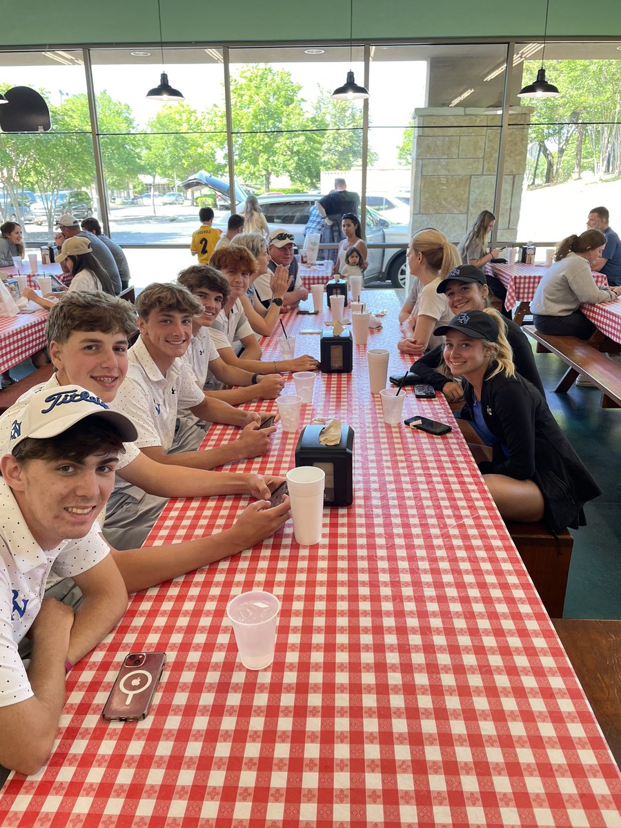 BNHSgolf's tweet photo. Great day of Regional Tournament prep at Tangle Ridge followed by good eats at Kincades. Love these kiddos! https://t.co/YwZaS06k8y