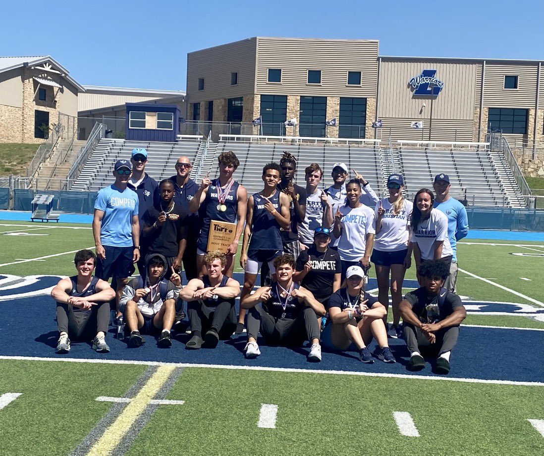 Had a great district meet! Qualified for regionals in 5 events.
🥇Triple Jump, 4x200
🥈High Jump, 4x400
🥉Long Jump