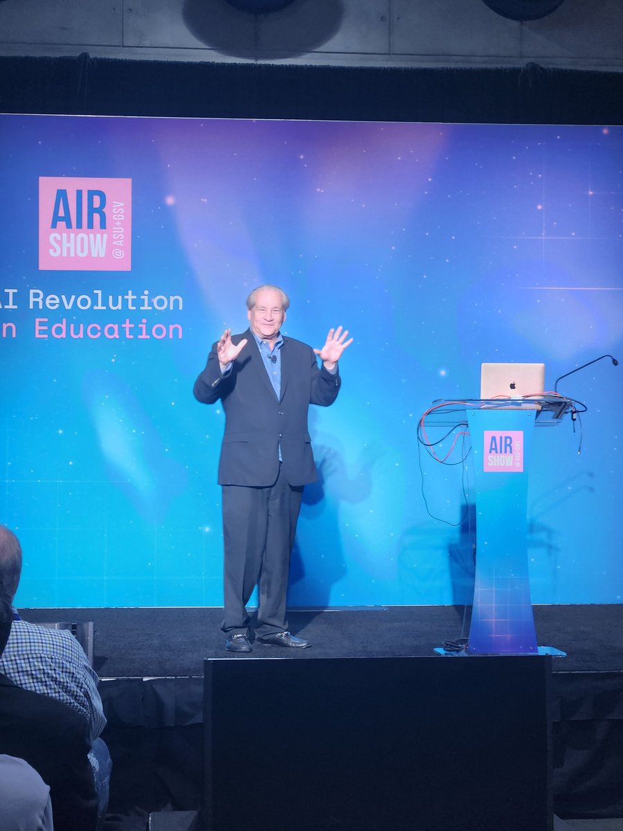 Rdene915's tweet photo. Learning about @AmiraLearning while at #asugsvairshow,  thanks for the invite @GabyLozanoEP! This is amazing!  #Education #AI #literacy #edtech #edchat #asugsvsummit https://t.co/fC4VGR5M00