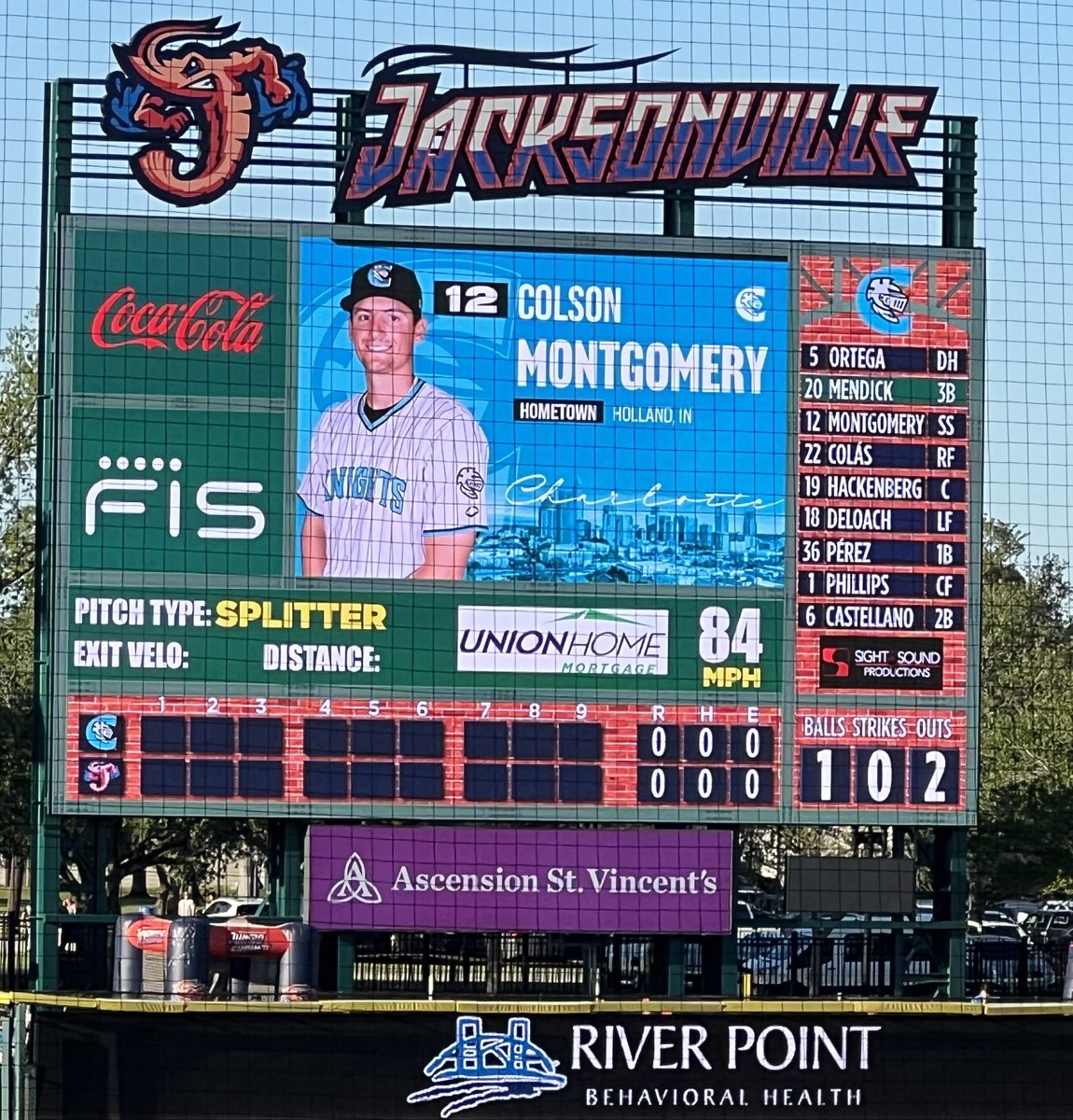 Another glorious day at the @121Financial Ballpark to watch the @JaxShrimp take on the @KnightsBaseball w/ @StaceyC2709. Get to watch top prospect for the @whitesox Colson Montgomery. 1st AB - 2 bags!!! @Prospects1500