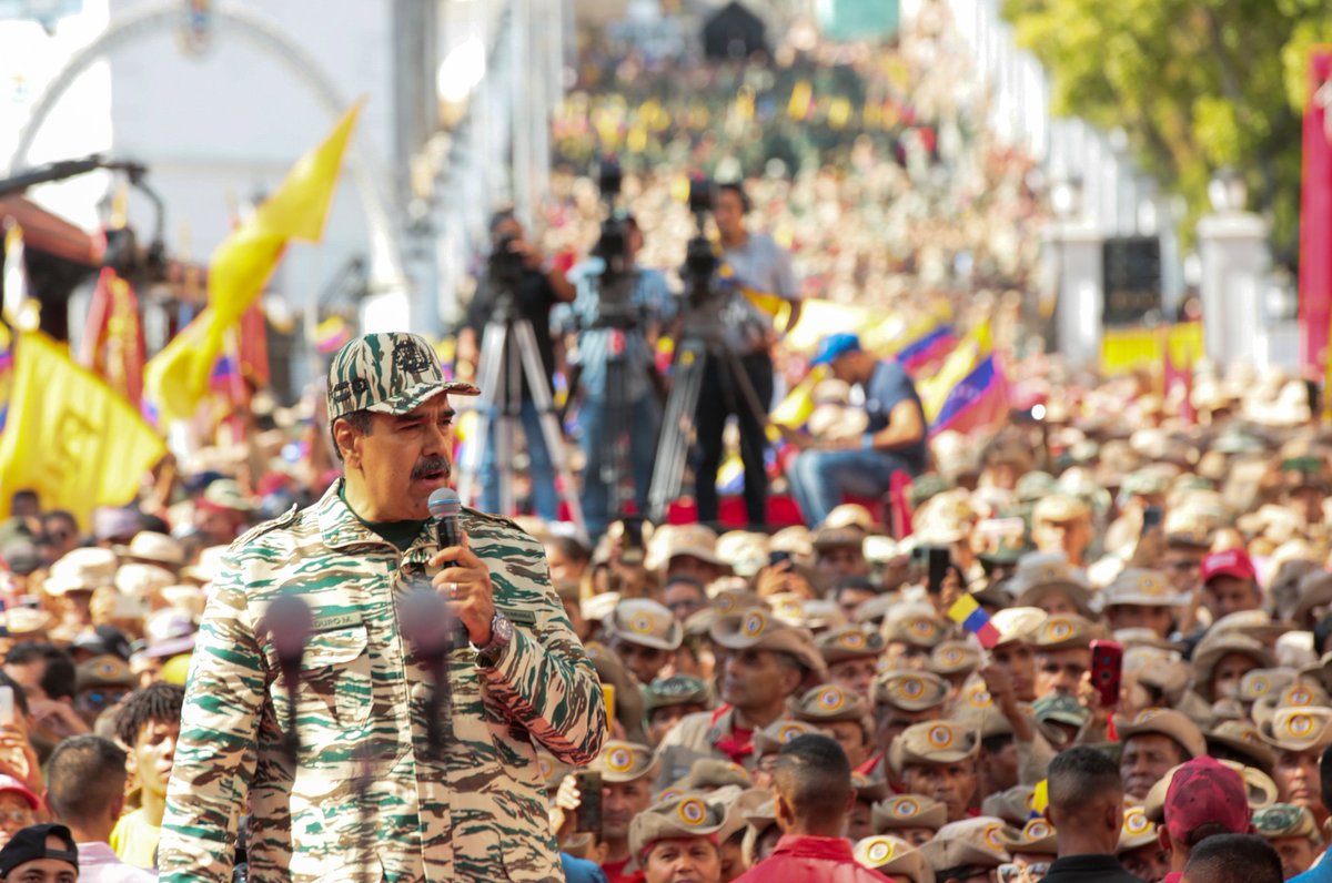 Monumental la movilización del pueblo miliciano, fue gigante lo que vimos en las calles de Caracas, el amor patriótico que sigue intacto como hace 22 años. Felicitaciones a todos y todas por esta inmensa movilización del pueblo que le dice a Venezuela y el mundo: “aquí estamos,