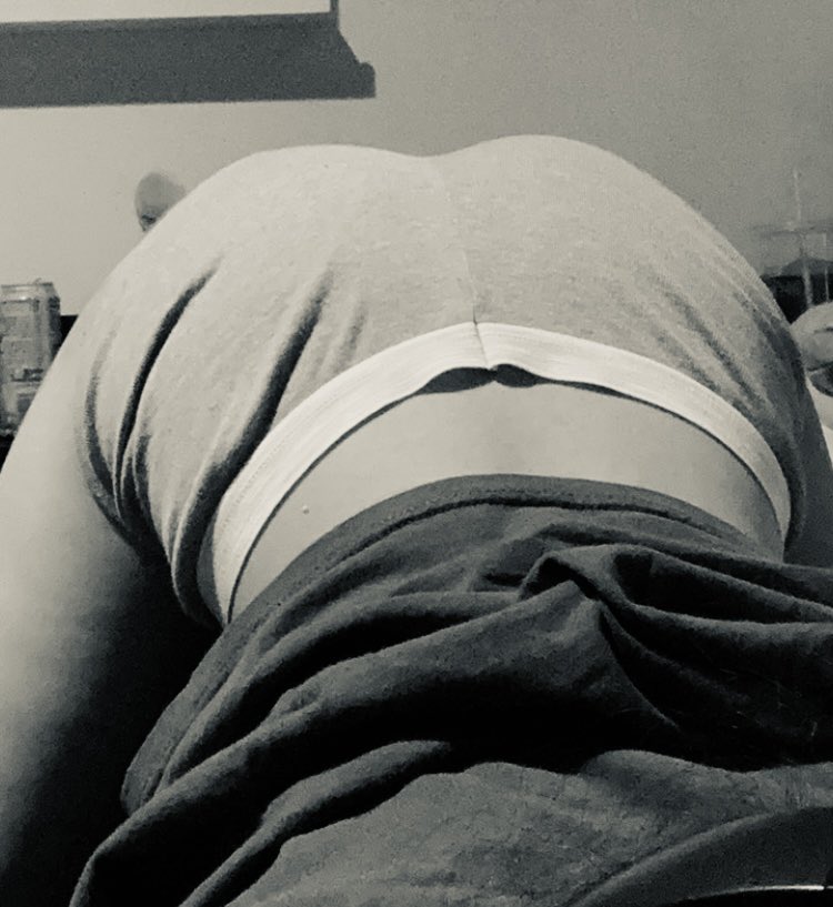 princessofrosez's tweet photo. needy puppy mode just wanting my sir to pet me n praise me n treat me like the good obedient freeuse toy i am
#nsfwtwt #puppymode #puppybrain #puppygirl #petplay #praisekink #painslut #exhibitionist #goodslut #obedientpet #goonfuel #gooners #traumakink #freeuse #fucktoy #cnckink https://t.co/xLSsMf5Lx4
