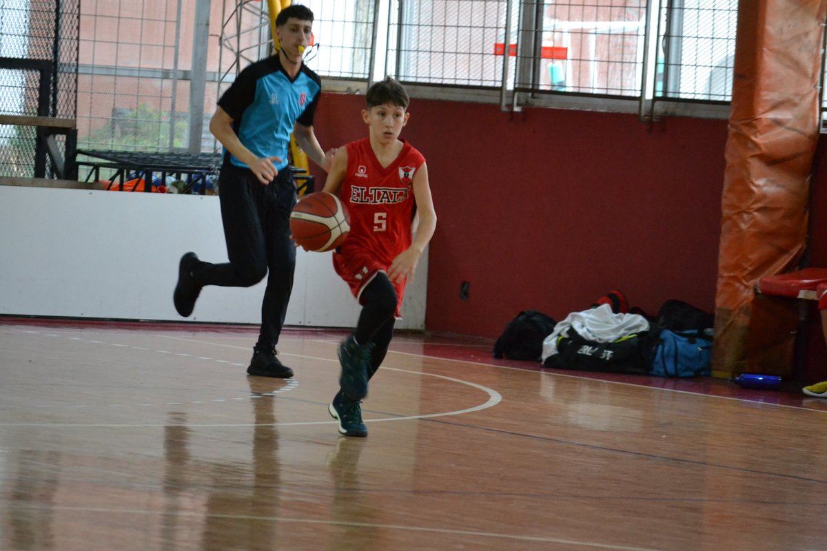 ElTalaRosario's tweet photo. Jornada pasada por agua 🏀💧
🗣 Este sábado recibimos a Los Rosarinos Estudiantil por otra jornada de #Intermedias
✅ U13: 35-26
❌ U15: 48-66
✅ U17: 71-40
➖ U21 SUSPENDIDO
#VamosTala🔴 https://t.co/GdyUC2MbHH