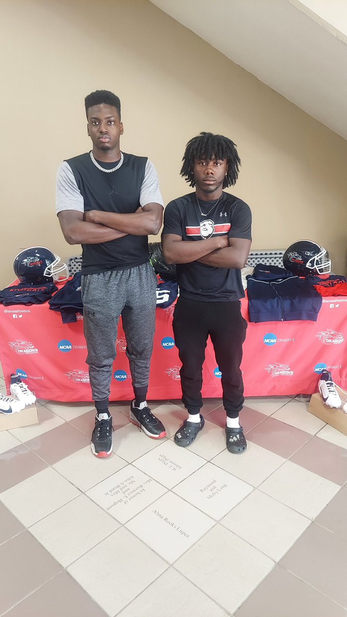 4_bigtay's tweet photo. I would love to thank Coach Brown, Lewis, and Lane Football for the opportunity of attending Dragon Day❗️🐉 I had a great time! Also, huge thank you to my coach, Coach Keller, for bringing me🖤 #bulldogtuff @Lane_Football @VyronBrown31 @StaplesCenter99 @MarioKellerSr @CoachTL2 https://t.co/zAwIBLDWus