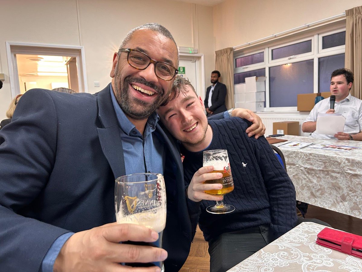 Great to have our amazing Home Secretary @JamesCleverly in Southend yesterday campaigning for brilliant @Hirst4EssexPFCC, meeting our great @Southend_Tories candidates and talking all things law & order with members. #walkingtowin2024