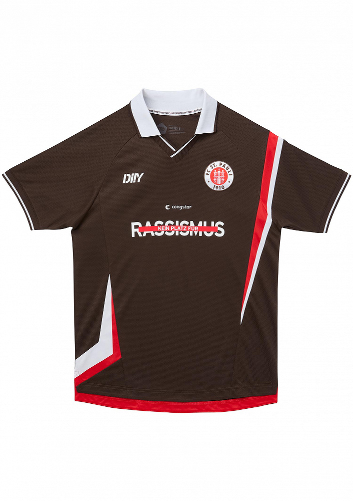 footballshirt's tweet photo. Fußball-Club St Pauli, who are currently in the title running in Germany’s 2. Bundesliga, have unveiled this new “KPFR” anti-racism shirt.
Read more: https://t.co/YifgtMThgN
#FCStPauli #fcsp #DIIY #fcspksc #footballshirt #soccerjersey #footballkit #fussball #newkits https://t.co/LkzkVH0eyJ