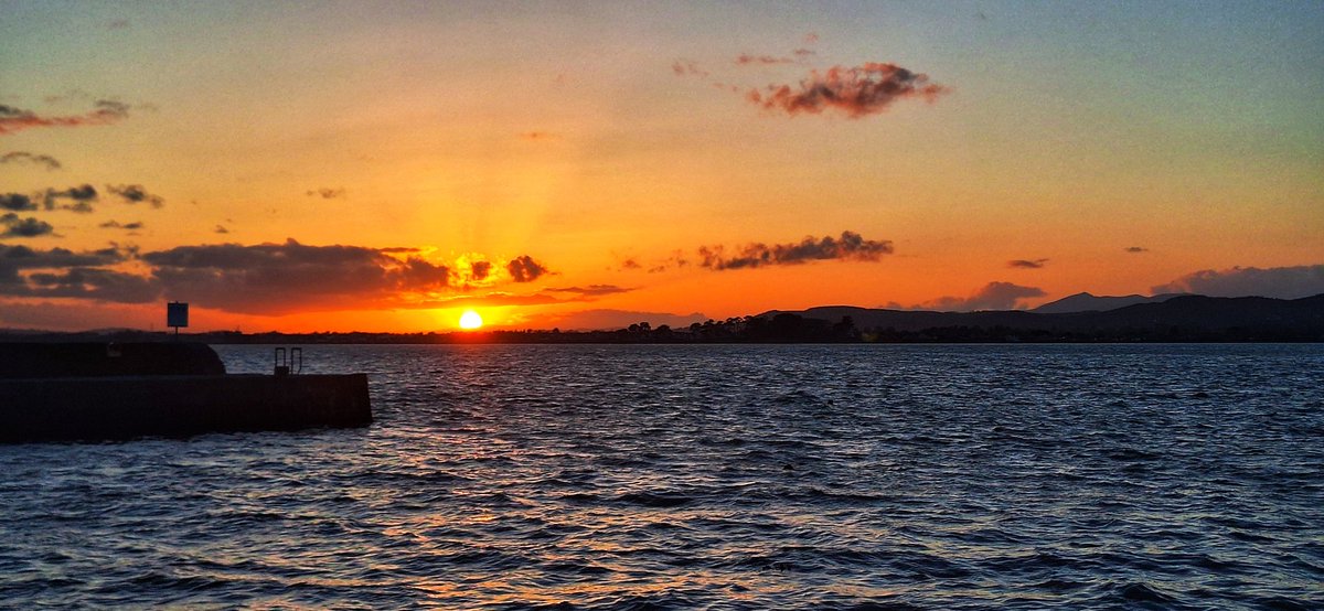 Sunset at Ballinacourty Pier, Co Waterford, Ireland. @AimsirTG4 @barrabest @deric_tv @DiscoverIreland @GoToIreland @discoverirl @ancienteastIRL @Failte_Ireland @welovewaterford @VisitWaterford @WaterfordANDme @WaterfordPocket @Waterfordcamino @WaterfordCounci @DungarvanTIO