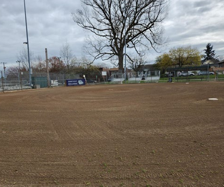 Baseball season is here! And our crews were working hard last week to ensure our fields shine so they can welcome the start of youth baseball and little league season. ⚾ #SeattleShines #ParkProudSeattle