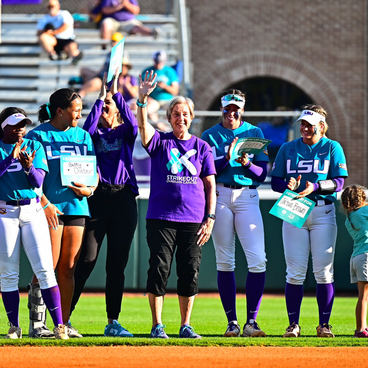 LSUsoftball's tweet image. Today we join the entire SEC in wearing Teal to honor Alex Wilcox and all women in their fight against Ovarian Cancer

No One Fights Alone 🦋

#AllForAlex