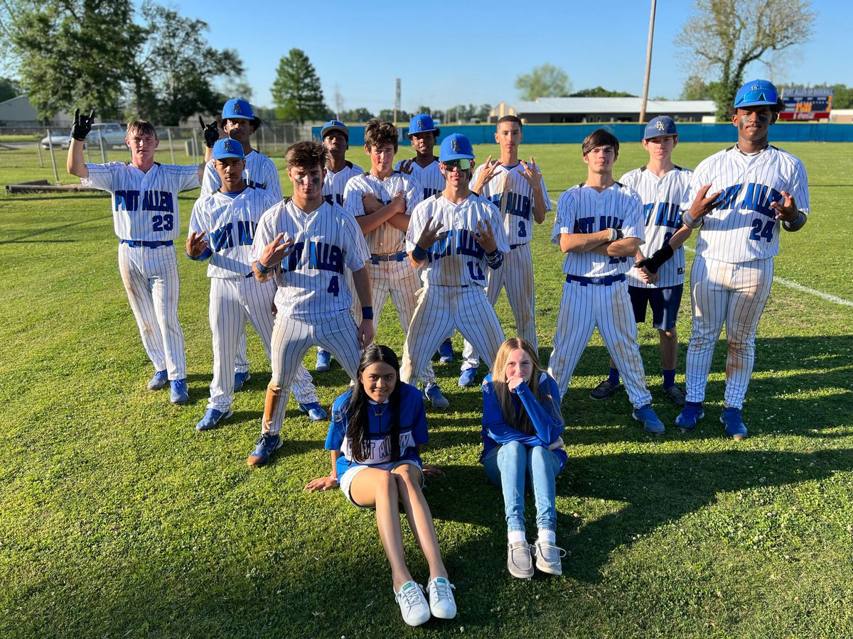 PELS WIN‼️PELS WIN‼️ Congratulations to @PelsBaseball for a 13-3 win over Slaughter Charter in our final regular season game! Great job players and coaches! Playoff start next week! Go Pels! 😊💙🎉🥳🎊⚾️