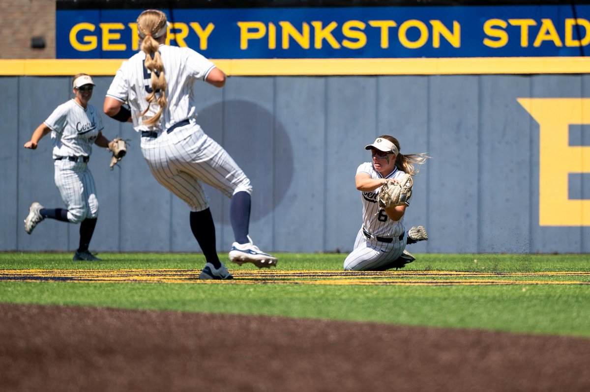Shayleigh Odom had quite the performance in her final regular season home game to lead <a href="/UCOSoftball/">UCOSoftball</a> to a sweep of Northeastern State at Gerry Pinkston Stadium. bronchosports.com/news/2024/4/13…