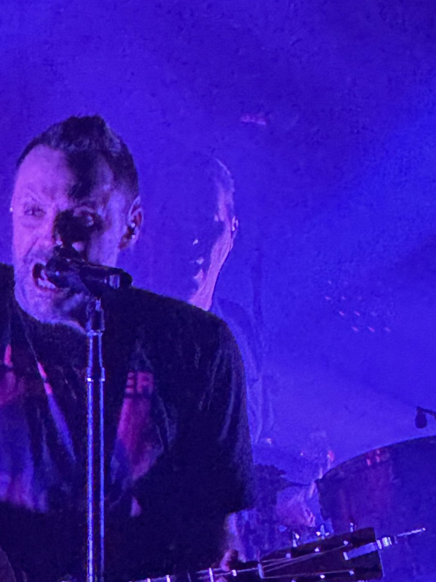 Chris01Lynch's tweet photo. @blueoctober Great show last night…thanks for playing “Home” https://t.co/EE501G2zQp