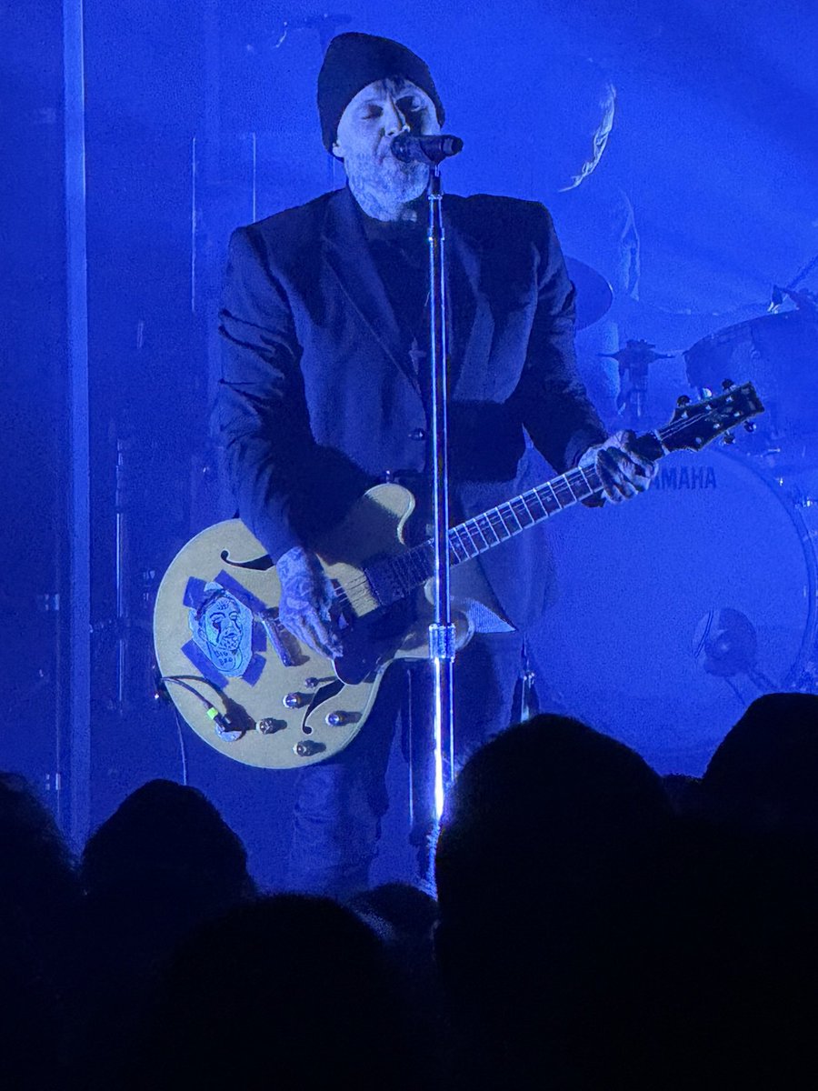 Chris01Lynch's tweet photo. @blueoctober Great show last night…thanks for playing “Home” https://t.co/EE501G2zQp
