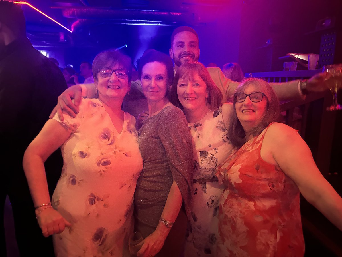 ⁦<a href="/TheGillsFC/">Gillingham FC</a>⁩ #POTY Girls just wanna have fun ⁦<a href="/ShannonGalinson/">Shannon Galinson</a>⁩ ⁦<a href="/MaryMcDonald13/">Mary McDonald</a>⁩ ⁦<a href="/angie_baby2605/">Angela Holness</a>⁩