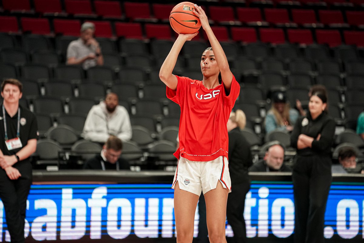 20 minutes out from the second edition of the 🇺🇸 Women's @nikehoopsummit game ‼️