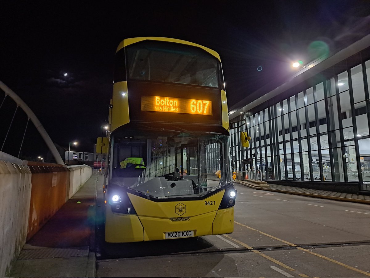 springviewer's tweet image. Still prefer 540 on the destination 😀 #WiganDepot #Bolton #Streetdeck #BeeNetwork