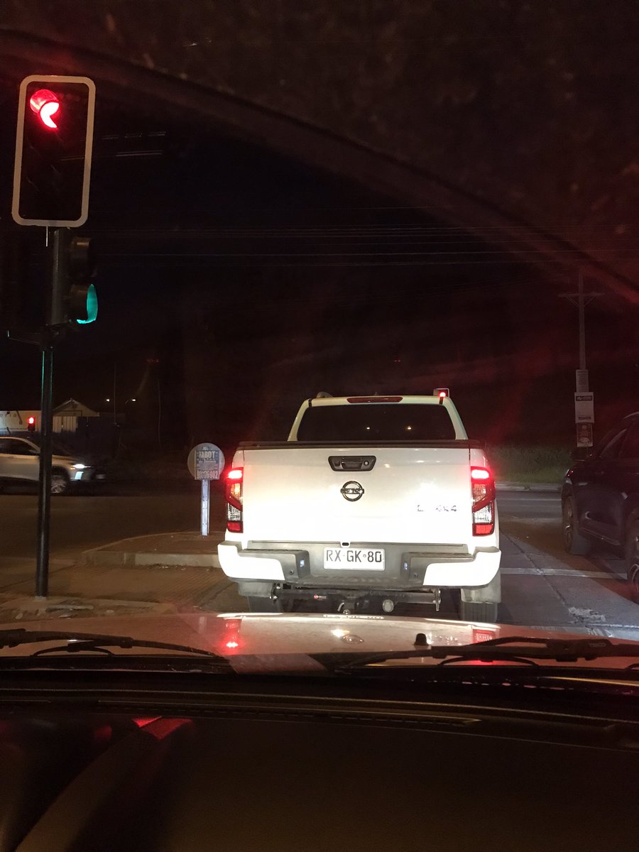 felsepulveda's tweet photo. En Ulriksen con los Perales los semáforos se quedaron pegados  en rojo para los que vamos por Los Perales para doblar hacia Ulriksen #laserena @munilaserena @CarabCoquimbo https://t.co/ZzWHlUgXpt