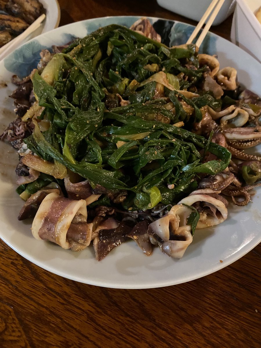 WVWV219's tweet photo. ほんと世の中にはいろんな人たちがいる😆　
野食会の繋がりの食欲と好奇心✨

草を食べていければ世界は平和になる🌍と言う先生がいますね。 https://t.co/dHJourtl4T