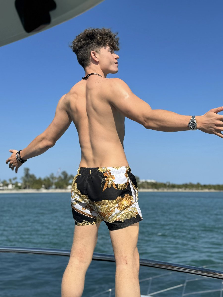 Living my best life ❤️

onlyfans.com/drakevonxxx