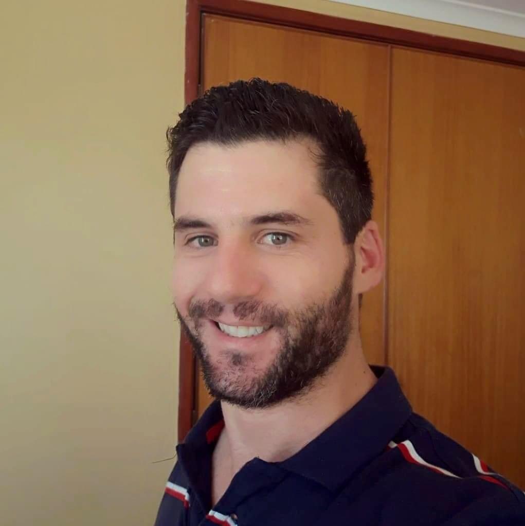 nishanchilkuri's tweet photo. Sydney knife attacker identified as 40 year old Joel Cauchi. 

Shocking Facebook post reveals he invited people to join him as he went surfing at Bondi just six days ago. 

#JoelCauchi #SydneyAttack #BondiJunction https://t.co/YNZrYhDDOC