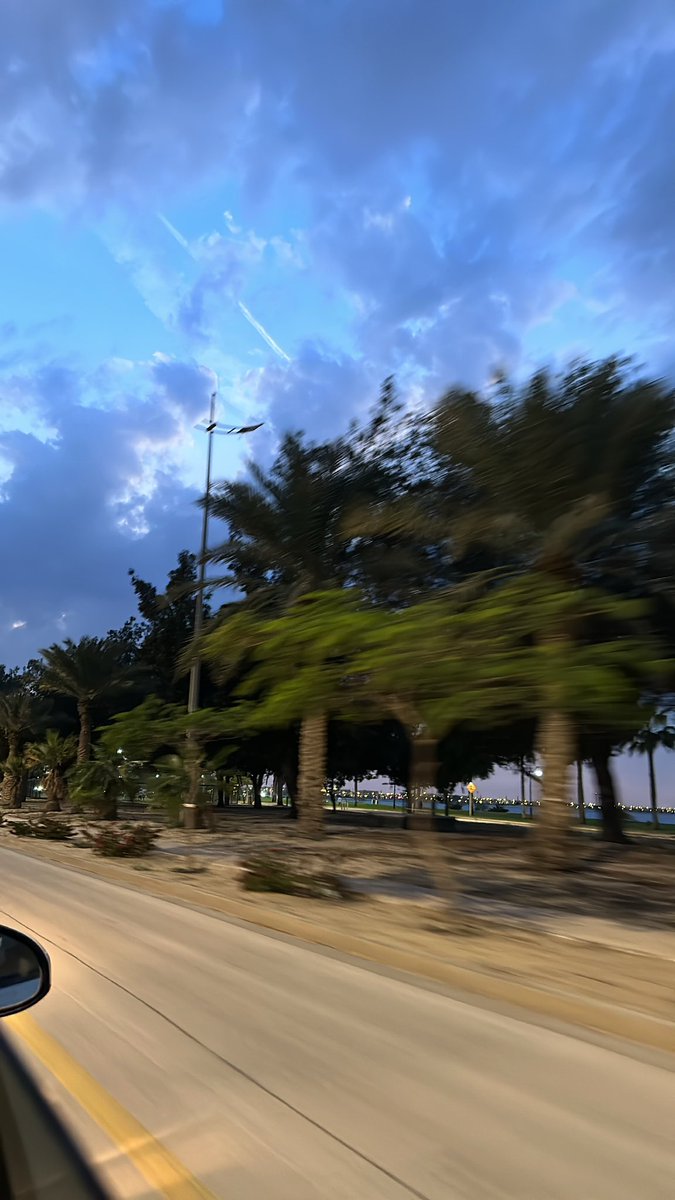 xrh20ll's tweet photo. ربما الجلوس في الجبيل خيراً من ألف جليسَ https://t.co/1jvL5C1BOZ