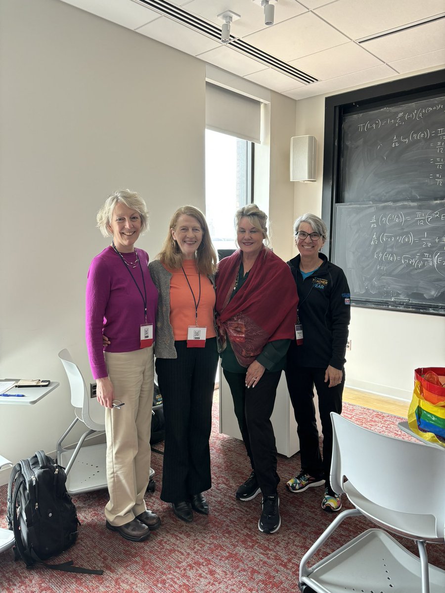 What an experience! Thank you, @DrLynneKenney, for inviting me to join your panel at the Embodied Cognition Symposium. Loved meeting many new folks and learning more about the brain-body connection.